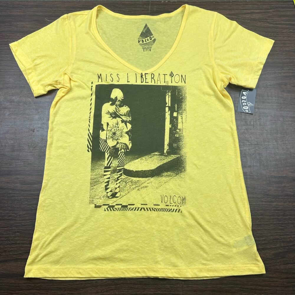 NWT Volcom V-Neck Women’s Tee Sz Small